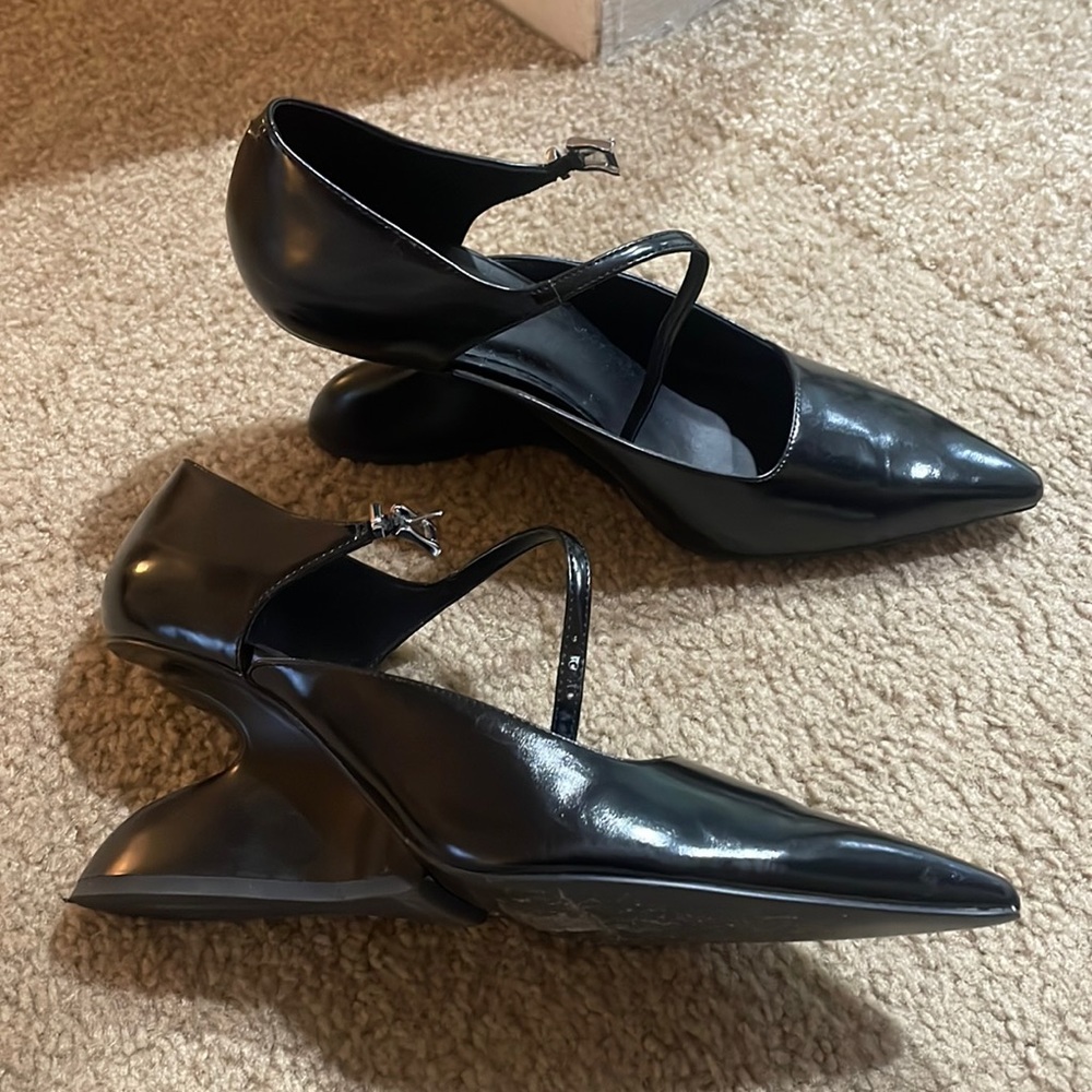 Charles & Keith Asymetric black pumps